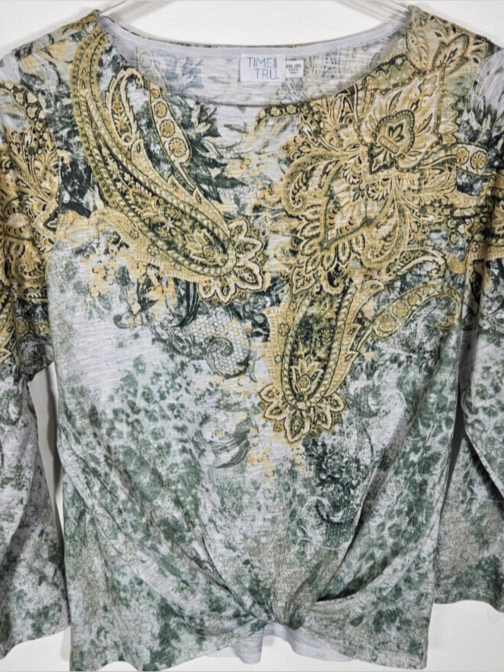 Time and Tru Green and Gold Paisley Knot-Front Long Sleeve Top